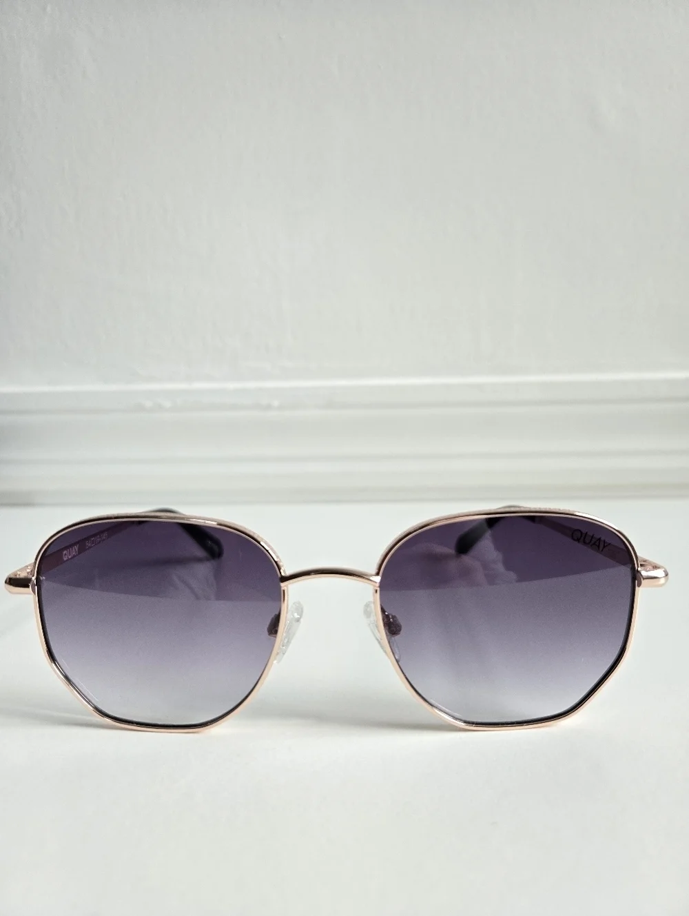 New Quay Australia Unisex Big Time Texture Gold Frame/Smoke Lens Sunglasses